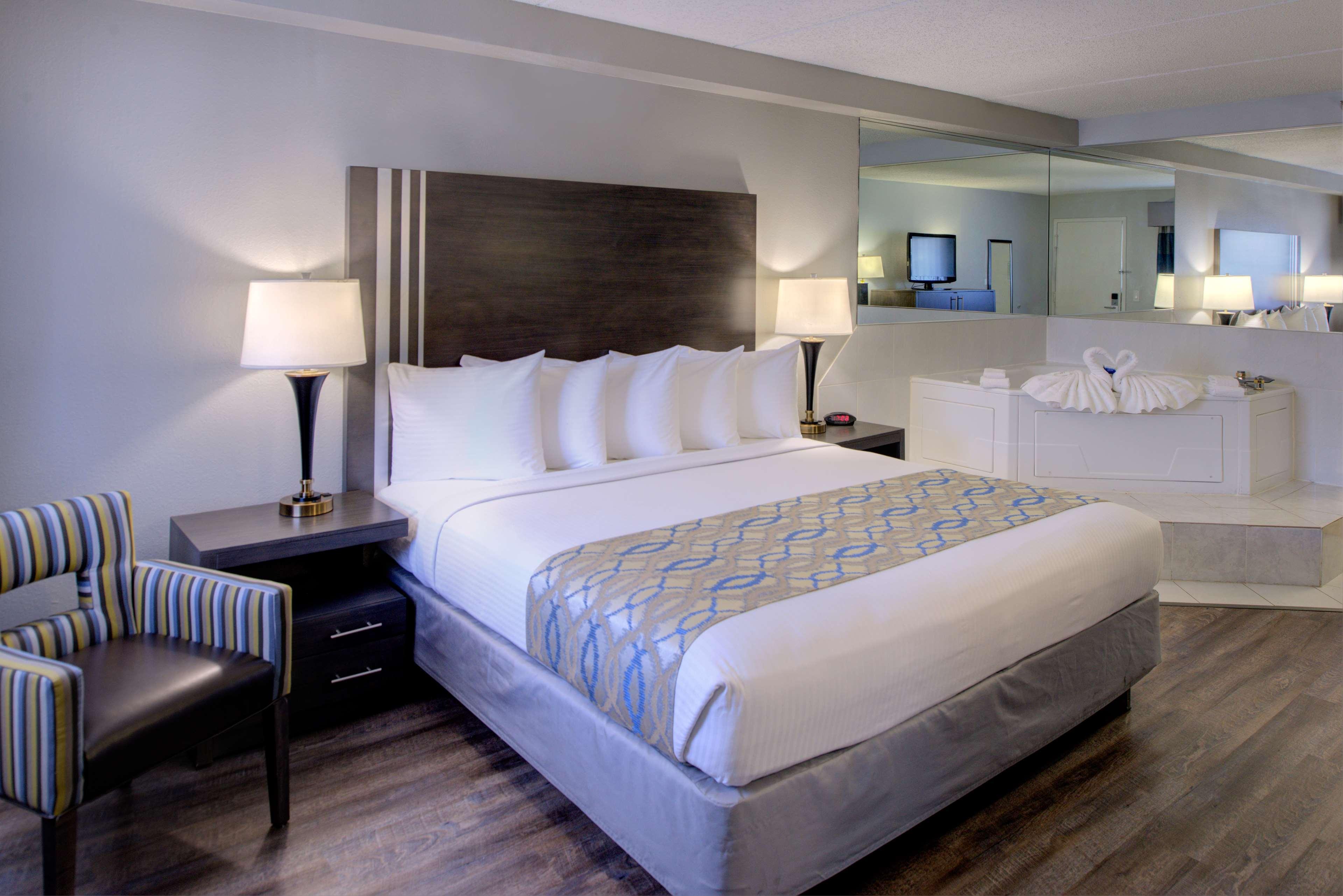 Best Western Naperville Inn Bagian luar foto