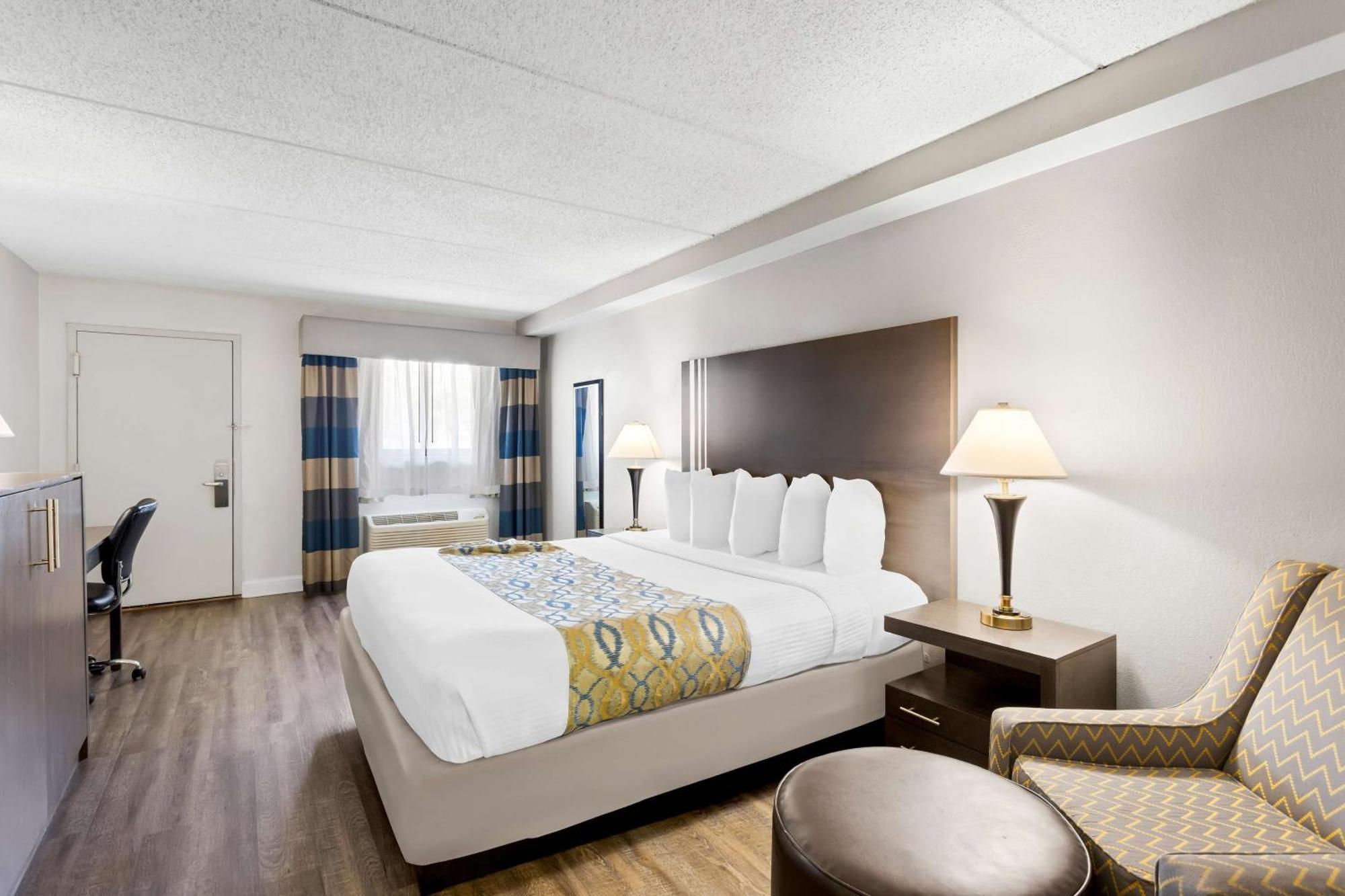 Best Western Naperville Inn Bagian luar foto